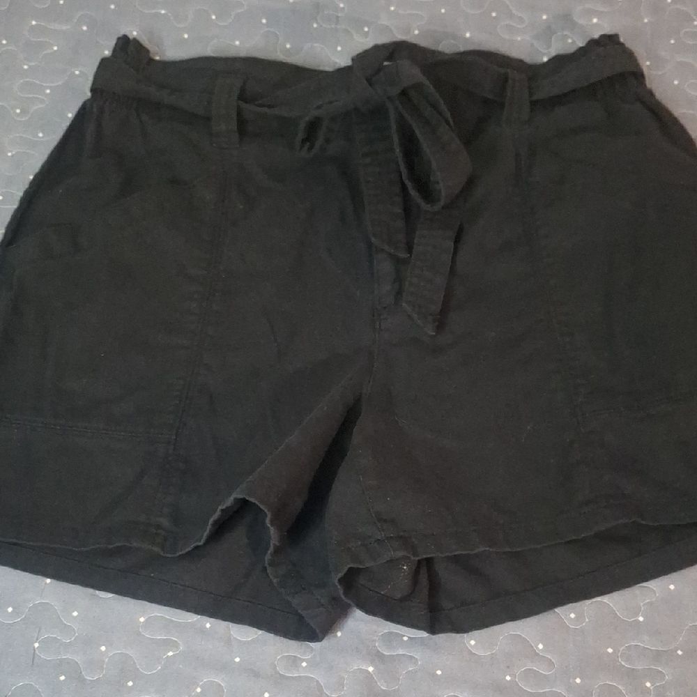 Old Navy Women's Black Shorts size medium